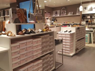 Ochsner Shoes - Second-Hand-Kleidung in Waadt