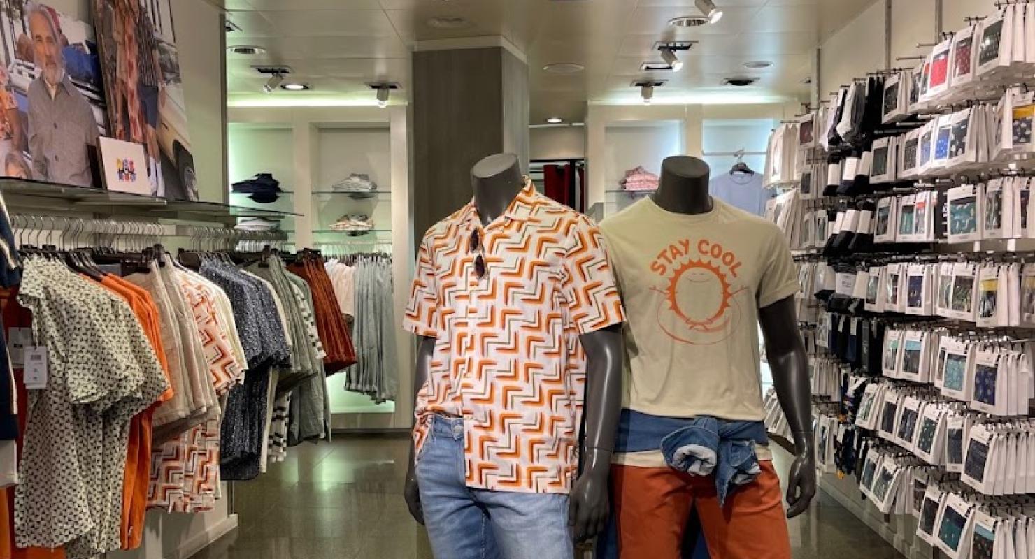 WE Fashion Lausanne - Place du Grand-St-Jean - Second-Hand-Kleidung in Waadt