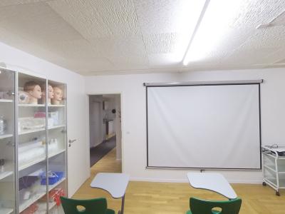 Swiss Beauty Academy GmbH - Upcycling-Mode in Waadt