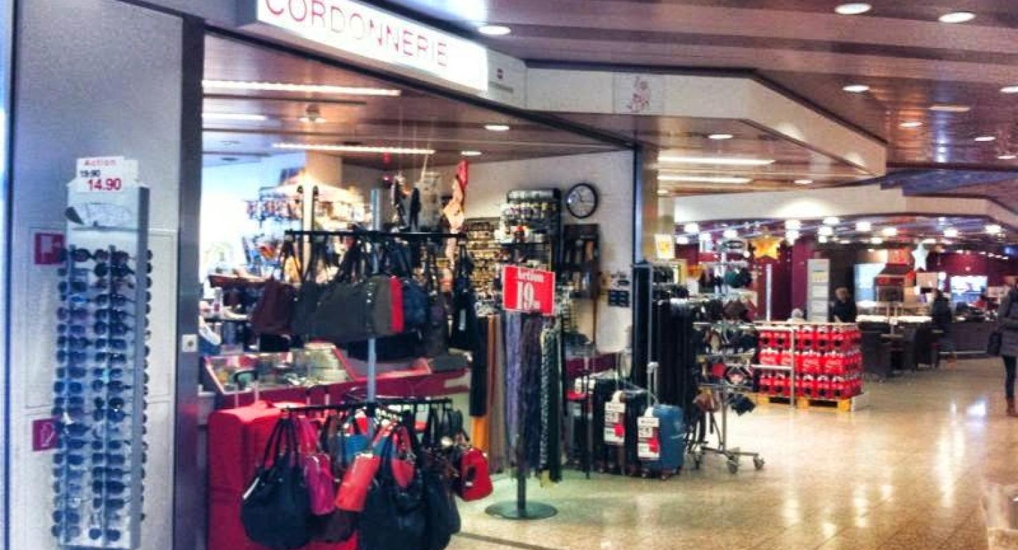Cordonnerie Serrurerie de Bussigny CSDB - Second-Hand-Kleidung in Waadt