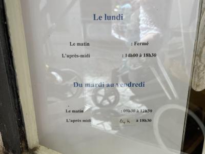 Les Quatre Saisons - Second-Hand-Kleidung in Waadt