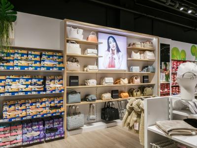Ochsner Shoes - Abbigliamento di seconda mano a Zugo