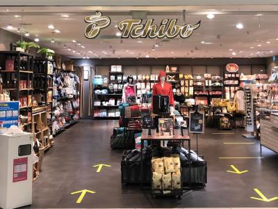 Tchibo Filiale und Kaffeebar - Vêtements de seconde main à Zoug
