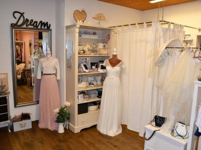 meinKleid-deinKleid Boutique - Abbigliamento di seconda mano a Zugo