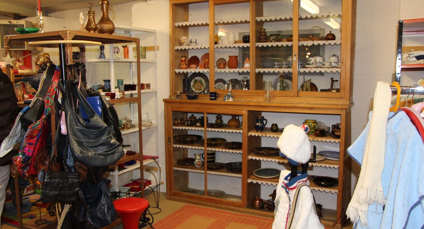 Brockenstube Frauenverein Lenk - Second-Hand-Kleidung in Bern