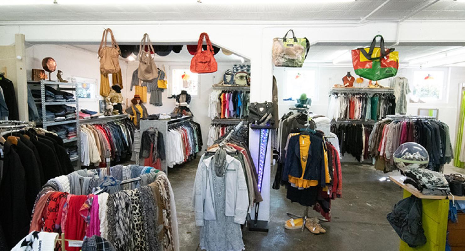 Second Hand Shop Deuxpieces - Second-Hand-Kleidung in Bern