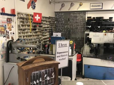 David's Schuh- und Schlüsselservice - Abbigliamento di seconda mano a Berna