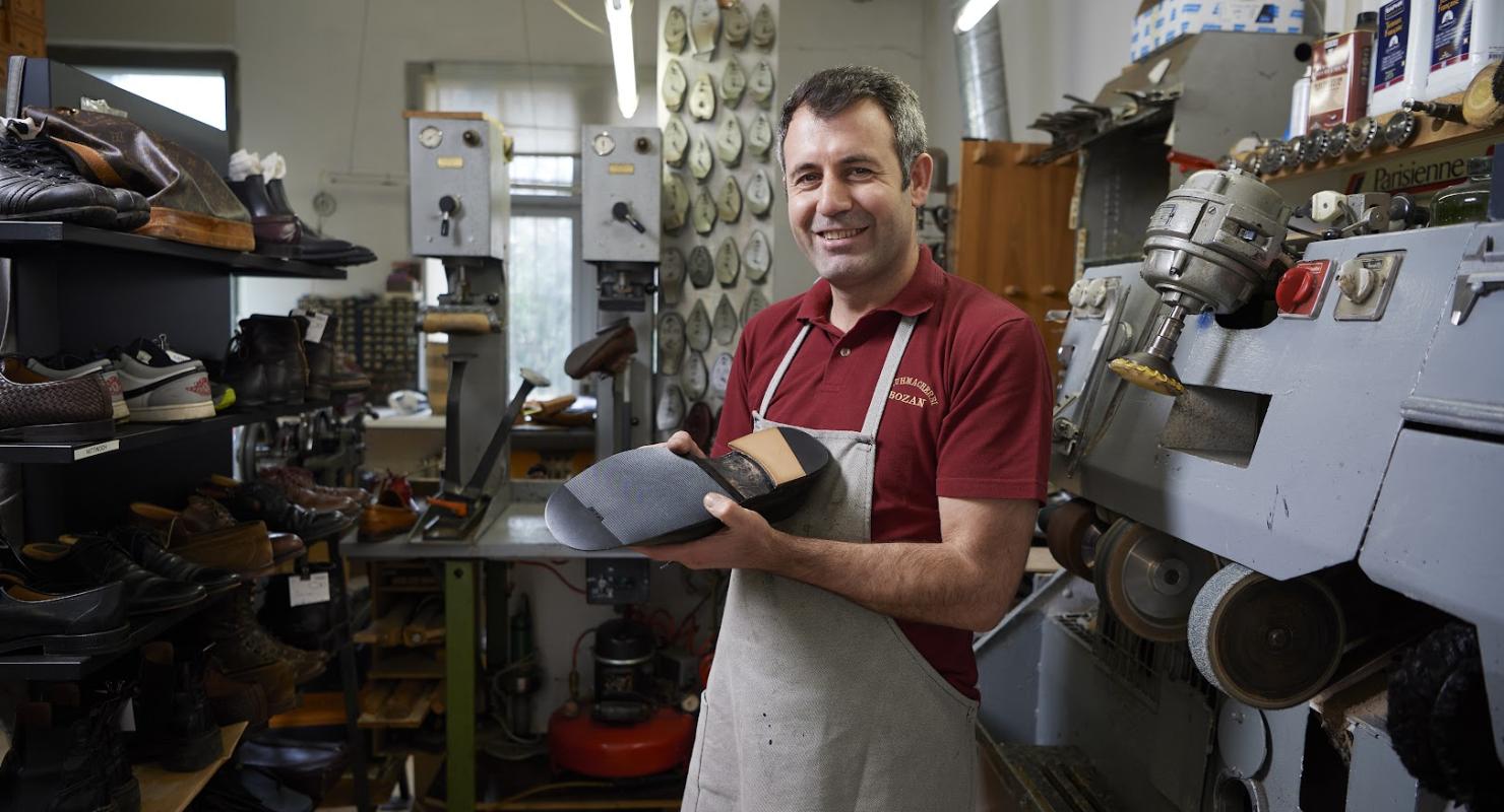 SCHUHMACHEREI BOZAN - Vêtements de seconde main in Berne
