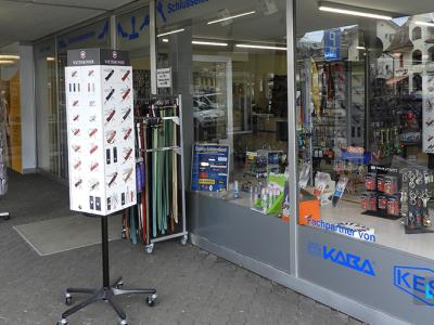 Cetin GmbH - Second-Hand-Kleidung in Bern