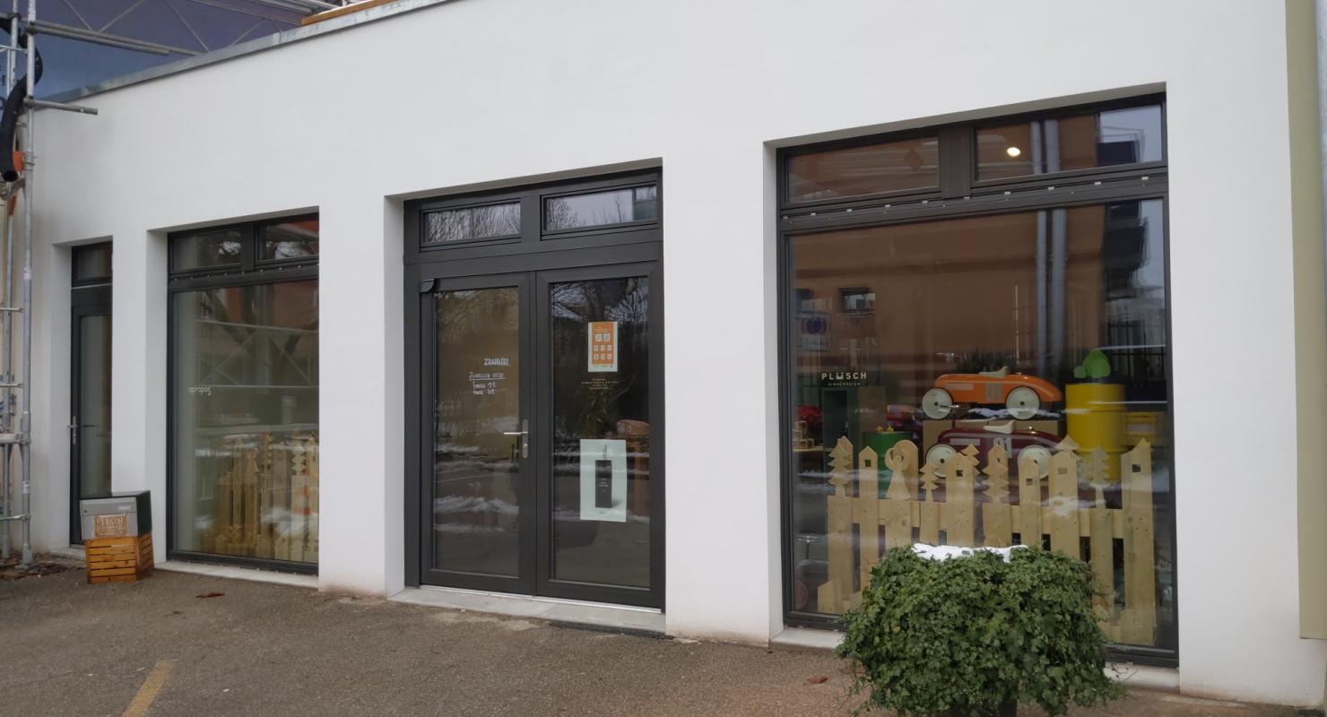 Plüsch Kinderreich GmbH - Abbigliamento di seconda mano in Berna