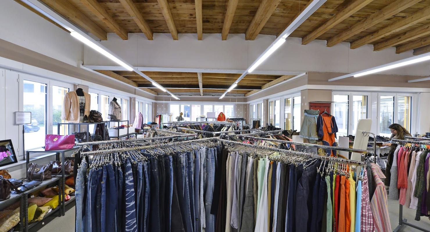 Heilsarmee brocki.ch/Biel - Second-Hand-Kleidung in Bern