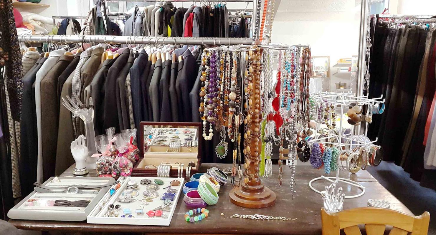 Theresa Laden - Second-Hand-Kleidung in Bern