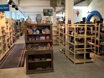 HIOB Brockenstube Secondhand - Second-Hand-Kleidung in Bern