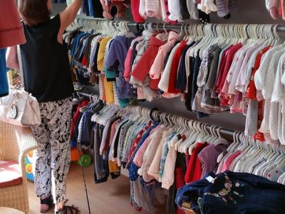 KINDERKLEIDERBÖRSE FRÖSCHLI - Abbigliamento di seconda mano a Berna