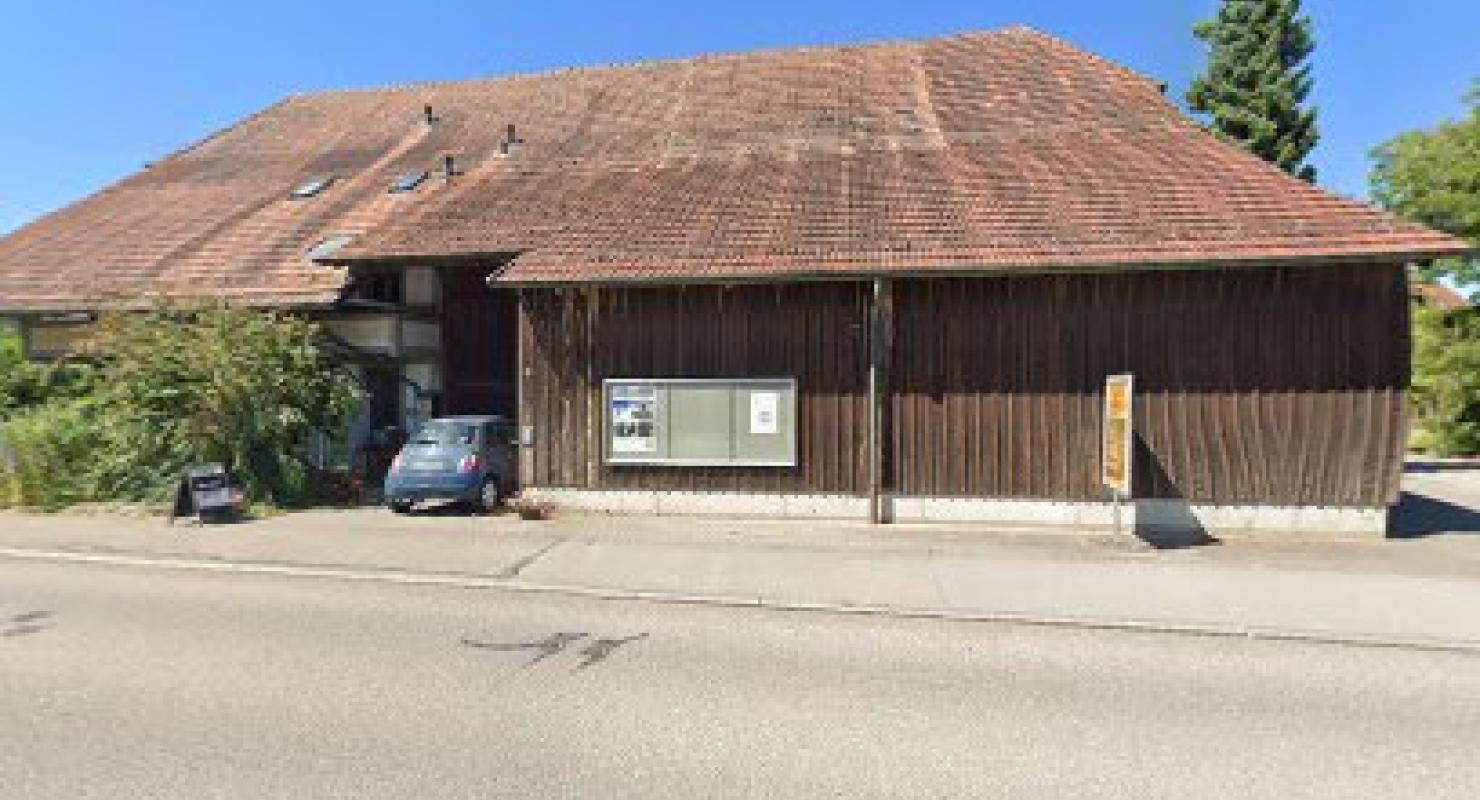 Brockenstube Landfrauenverein Utzenstorf - Second-Hand-Kleidung in Bern