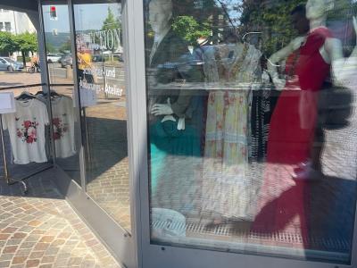 Boutique Selection für Damen- und Herrenmode - Upcycling-Mode in Zürich