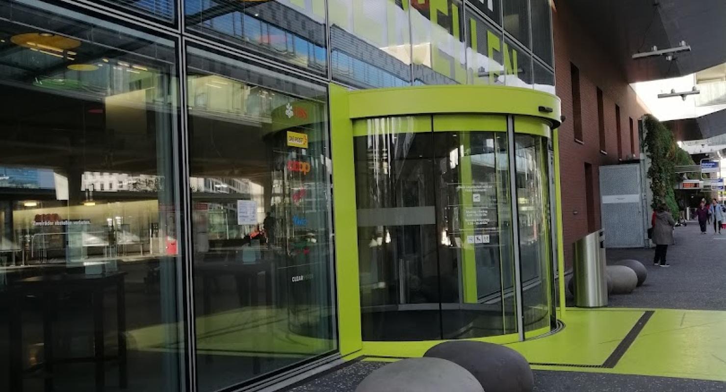 Sam Schneiderei - Textilreinigung - Chemische Reinigung - Massschneiderei - Änderungsschneiderei - Wallisellen - Upcycling-Mode in Zürich