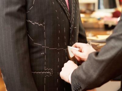 Raj Mirpuri Bespoke Tailors - Maßschneiderei für Anzüge und Hemden - Upcycling-Mode in Zürich