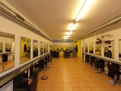 Swiss Beauty Academy - Moda upcycled a Zurigo