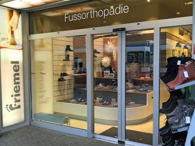 Friemel AG - Second-Hand-Kleidung in Zürich