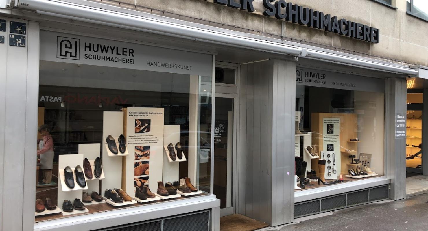 F. Huwyler & Co., Schuhmacherei - Second-Hand-Kleidung in Zürich
