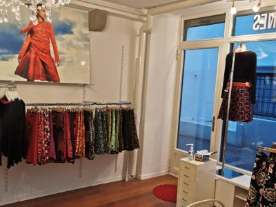 Modedesign C.B.YOUNES-fashion, Damenbekleidung und Tangokleider - Moda upcycled a Zurigo