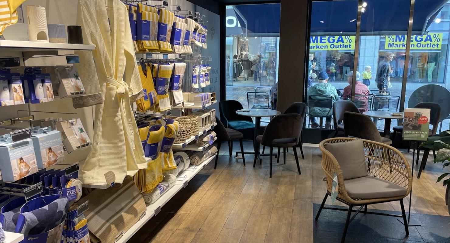 Tchibo Filiale und Kaffeebar - Second-Hand-Kleidung in Zürich