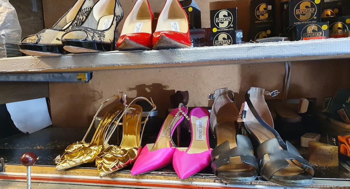 Schuhmacherei Küsnacht - Second-Hand-Kleidung in Zürich