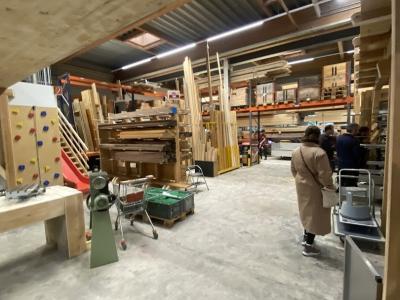 Roto Baumarkt - Second-Hand-Kleidung in Zürich