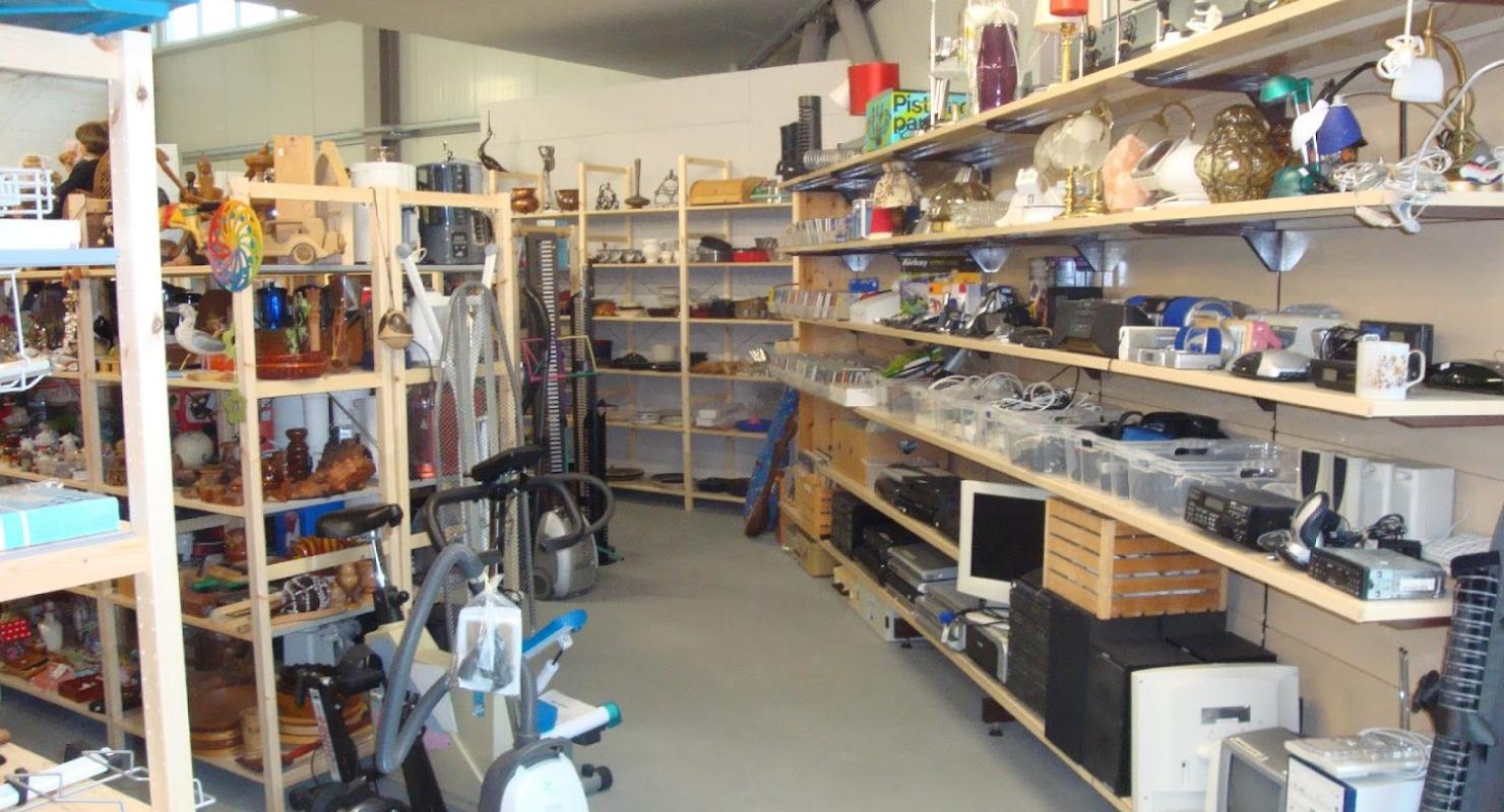 HIOB Grossbrockenstube Secondhand - Second-Hand-Kleidung in Zürich