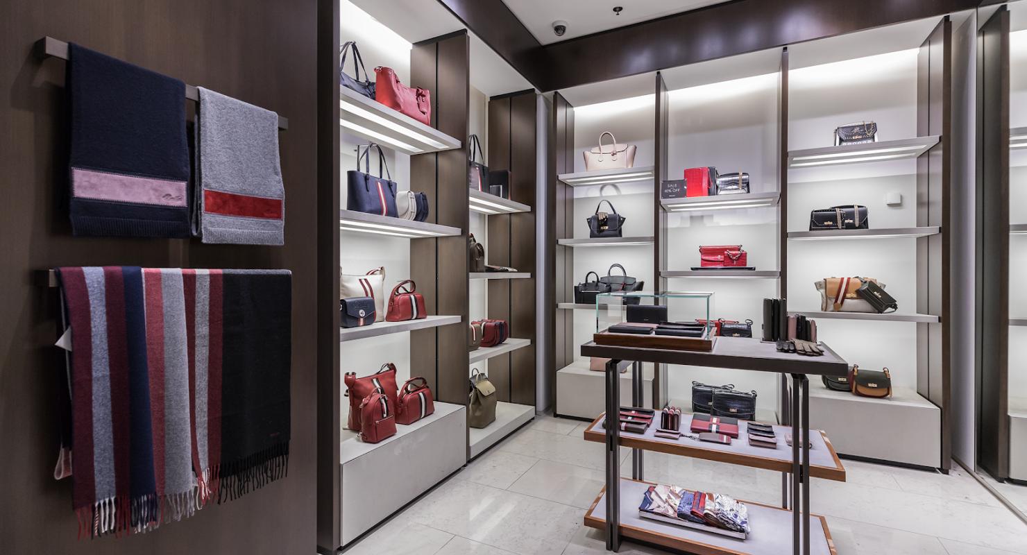 BALLY Zurich Airport - Passenger Area - Moda upcycled in Zurigo