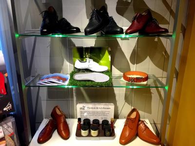 Schuhmacherei R. Hess GmbH - Second-Hand-Kleidung in Zürich
