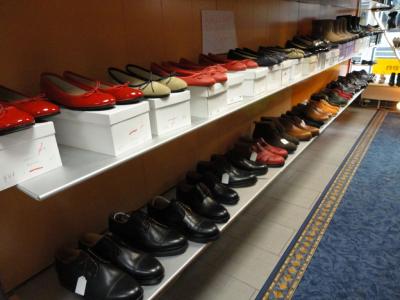 Schuh- und Schlüsselservice Suriano - Second-Hand-Kleidung in Zürich