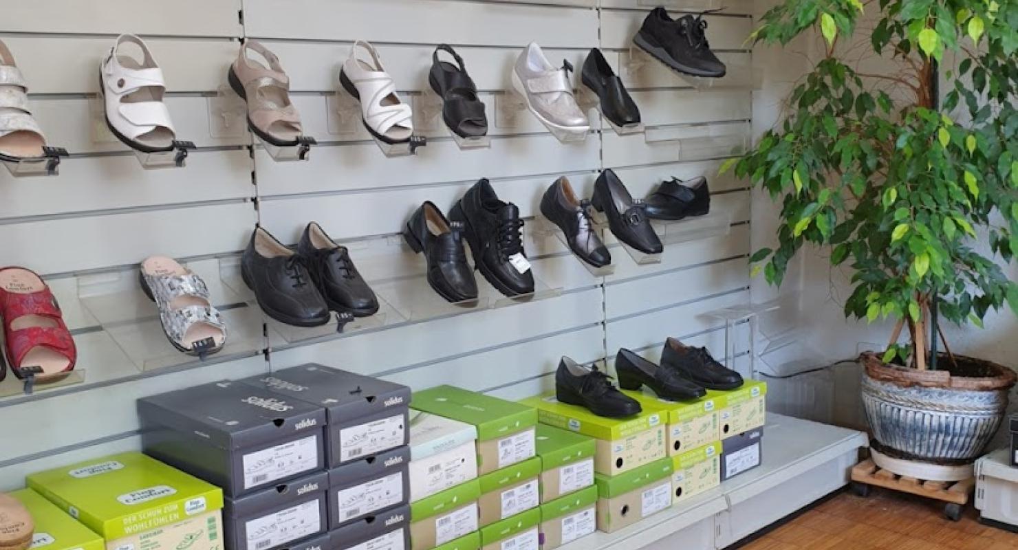 Schuh- und Schlüsselservice Kritos - Second-Hand-Kleidung in Zürich
