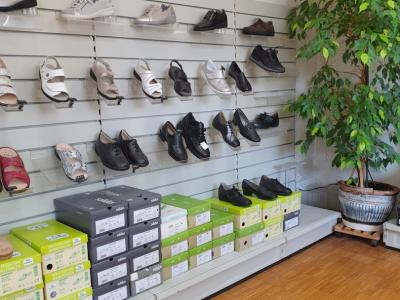 Schuh- und Schlüsselservice Kritos - Second-Hand-Kleidung in Zürich