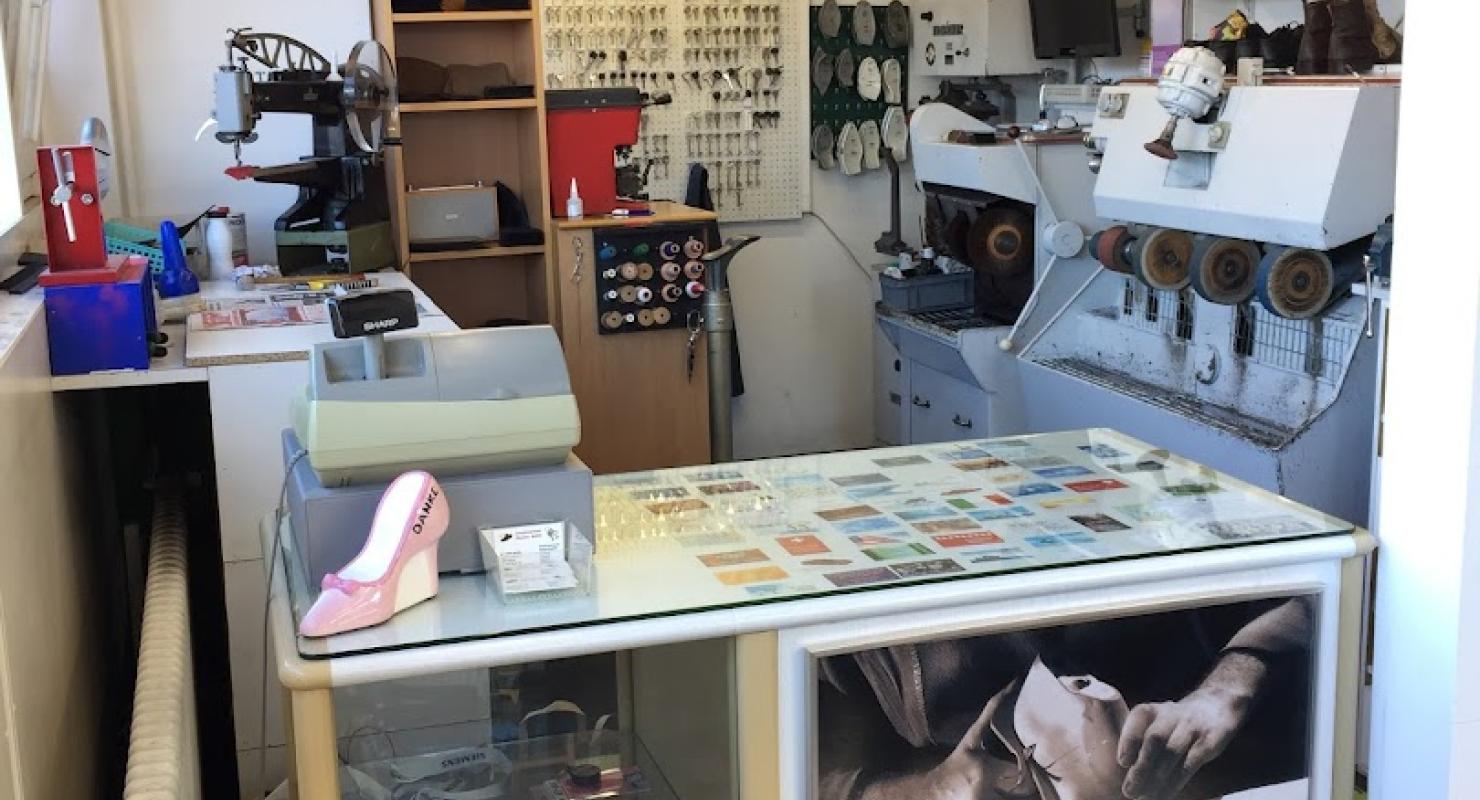 Schuhmacherei Maestro Subito - Second-Hand-Kleidung in Zürich