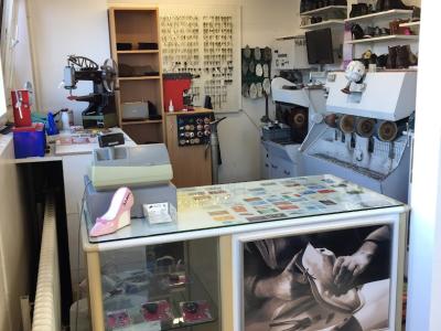 Schuhmacherei Maestro Subito - Second-Hand-Kleidung in Zürich