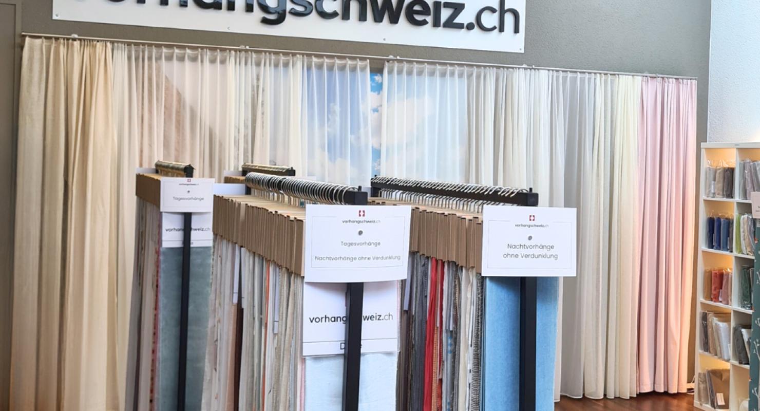 Vorhangschweiz.ch - Abbigliamento di seconda mano in Zurigo