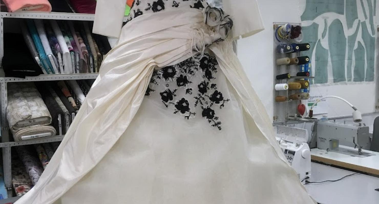 Schneideratelier, Nähmaschinen, Kleiderreinigung Castrischer Brunner - Moda upcycled in Zurigo