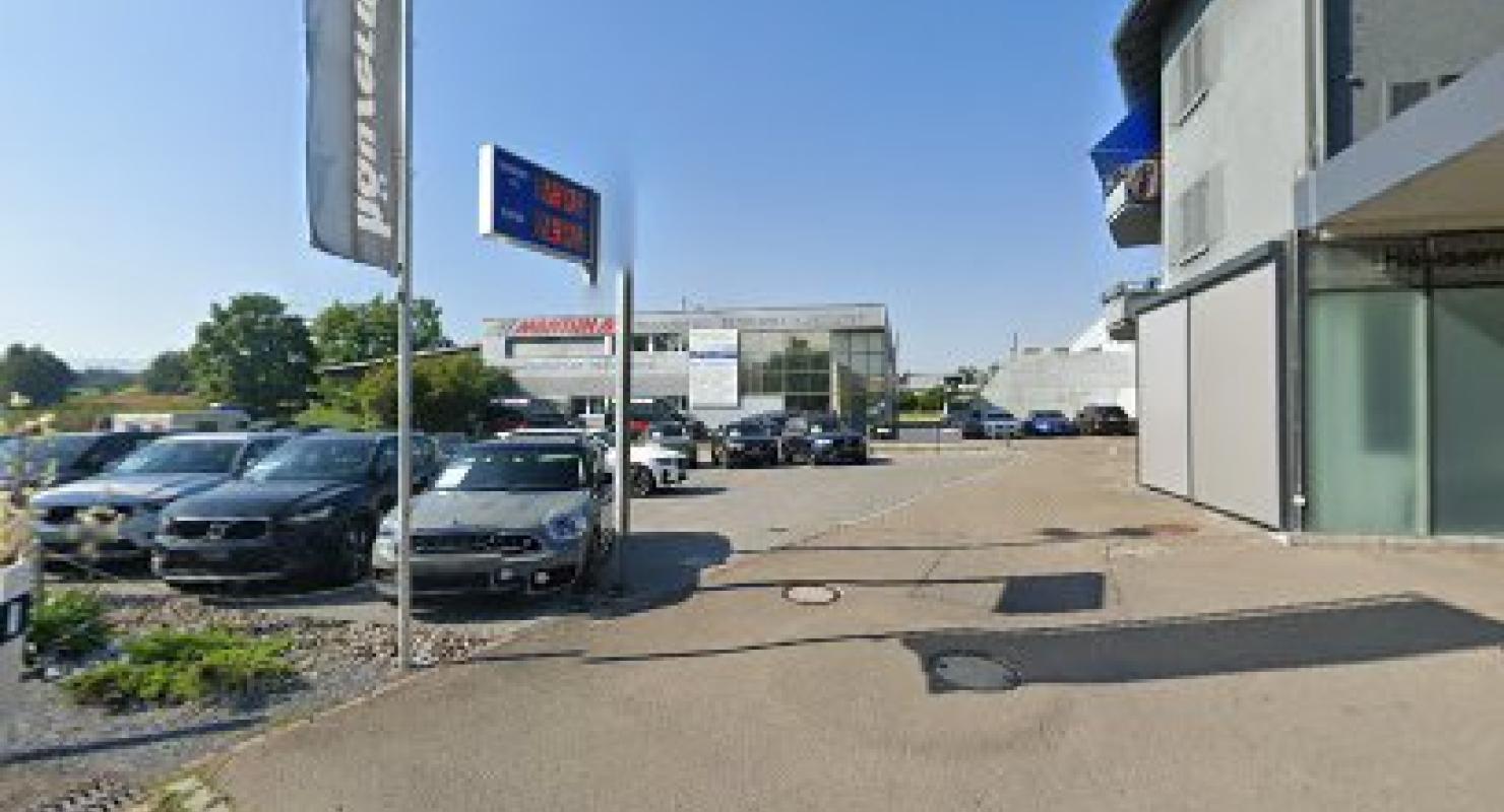 Walter Furrer | Elektromotoren | Reparaturwerkstatt - Second-Hand-Kleidung in Zürich