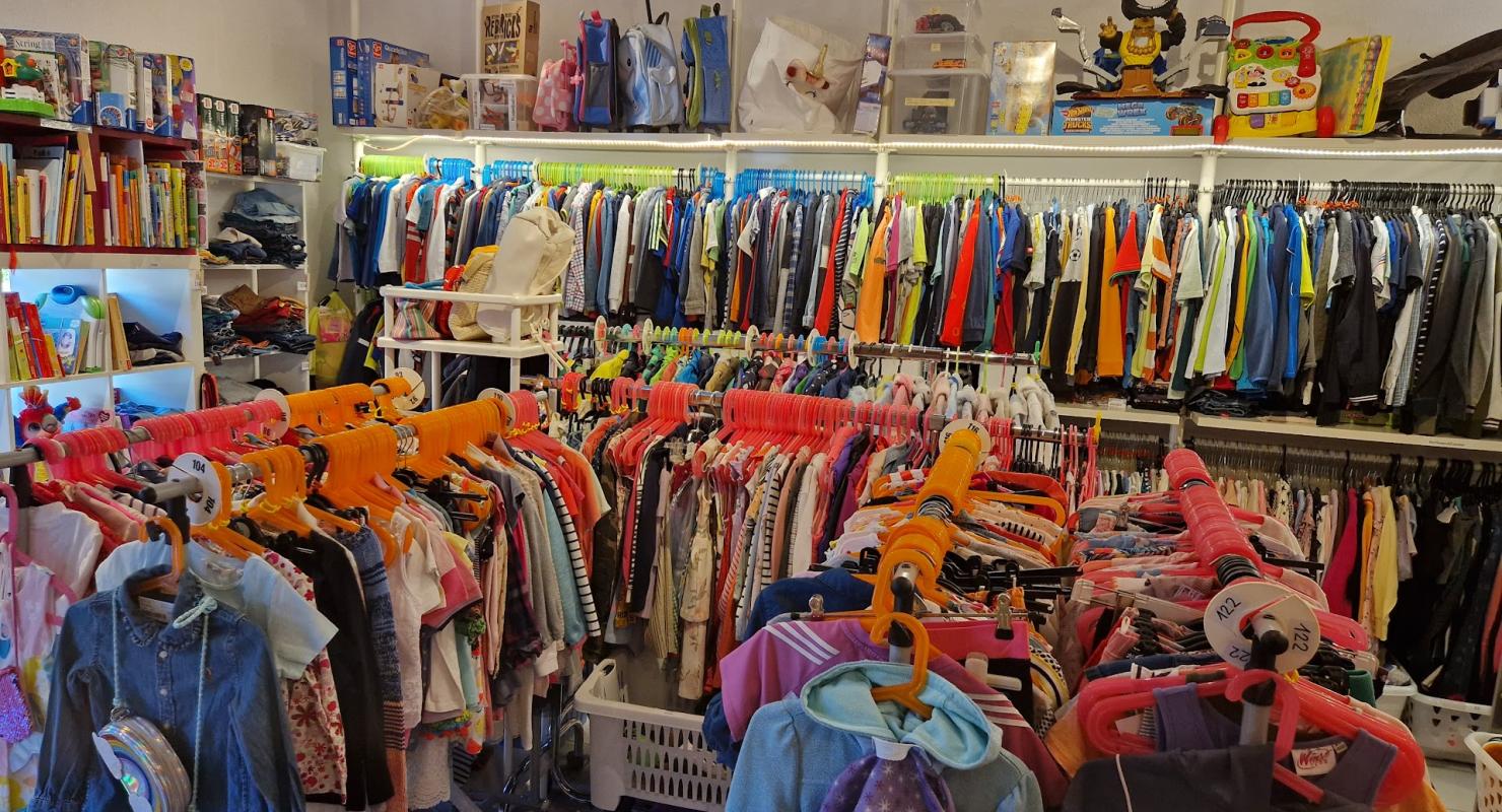 KiNDERSHOP ZWERGLi - Börse mit Stil - Abbigliamento di seconda mano in Zurigo