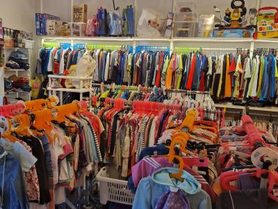 KiNDERSHOP ZWERGLi - Börse mit Stil - Abbigliamento di seconda mano a Zurigo