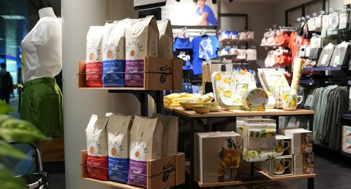 Tchibo Filiale und Kaffeebar - Abbigliamento di seconda mano in Zurigo