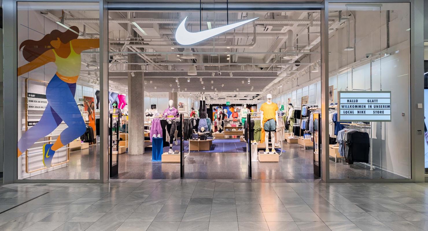 Nike Well Collective Glatt - Second-Hand-Kleidung in Zürich