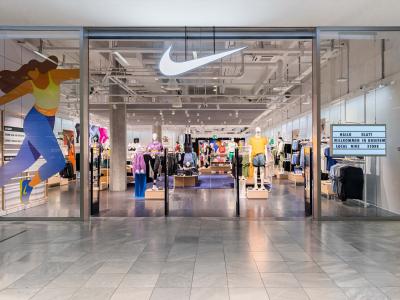 Nike Well Collective Glatt - Second-Hand-Kleidung in Zürich