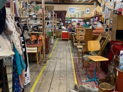 Nikodemus Brockenstube - Second-Hand-Kleidung in Basel-Land