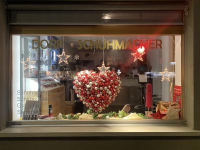 Tosic Igorad - Second-Hand-Kleidung in Basel-Land