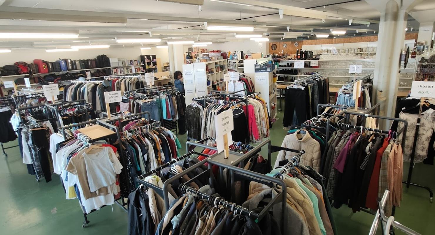 Cartons du Coeur Baselland - Second-Hand-Kleidung in Basel-Land