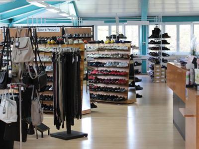 HELVESKO-LadySko-dansko - Fachgeschäft Arisdorf - Bequemschuhe - Second-Hand-Kleidung in Basel-Land