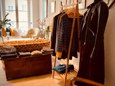 Au2e Fribourg - Second-Hand-Kleidung in Freiburg